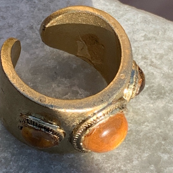 A Stunning Vintage Nina Ricci Etruscan Revival Ring w/Amber Colored Stones - Picture 10 of 12